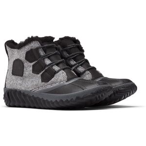 Sorel women’s out ‘n about waterproof Duck Black and Gray Winter Boots